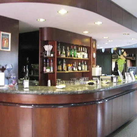 De La & Centro Congressi Hotel