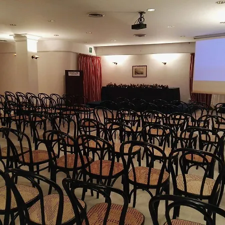 De La & Centro Congressi Benevento
