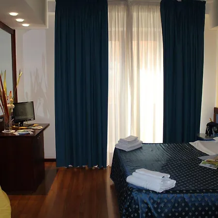 De La & Centro Congressi Hotel