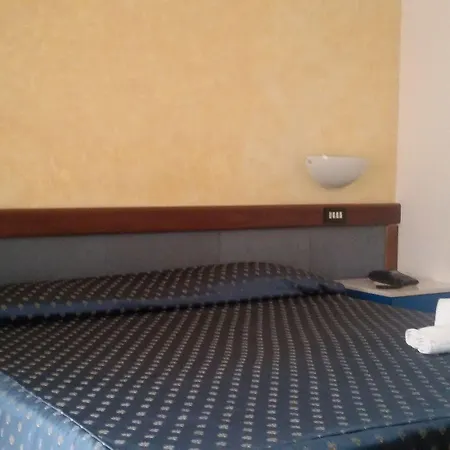 De La & Centro Congressi Hotel 3*