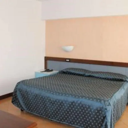 De La & Centro Congressi Hotel Benevento